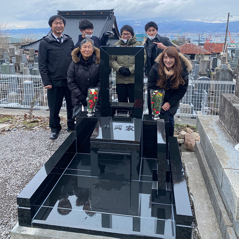 北海道函館市 デザイン墓石 窓心