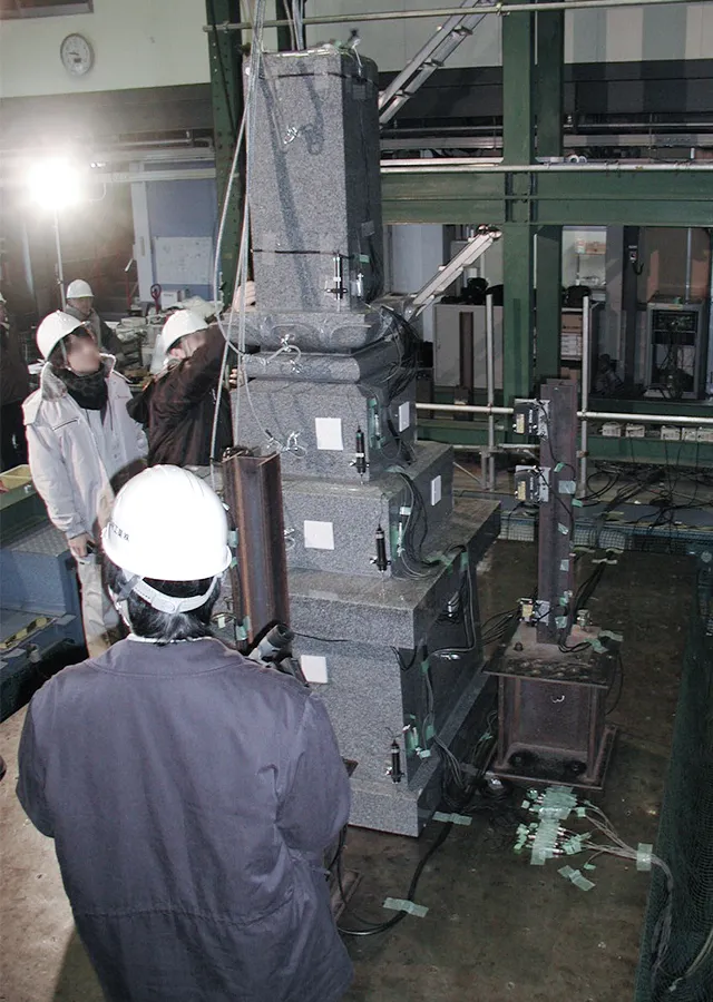 墓石の耐震実験